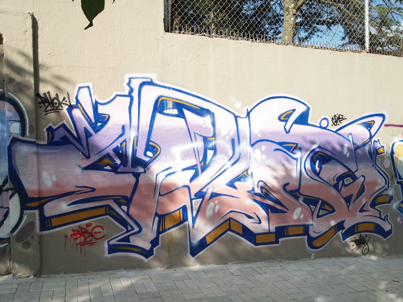 Graffiti Wall - Photo by Kindred