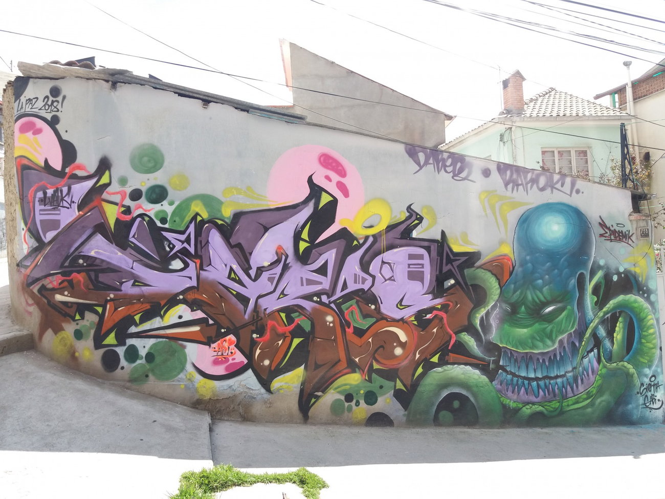 Graffiti Wall - Photo by Kindred