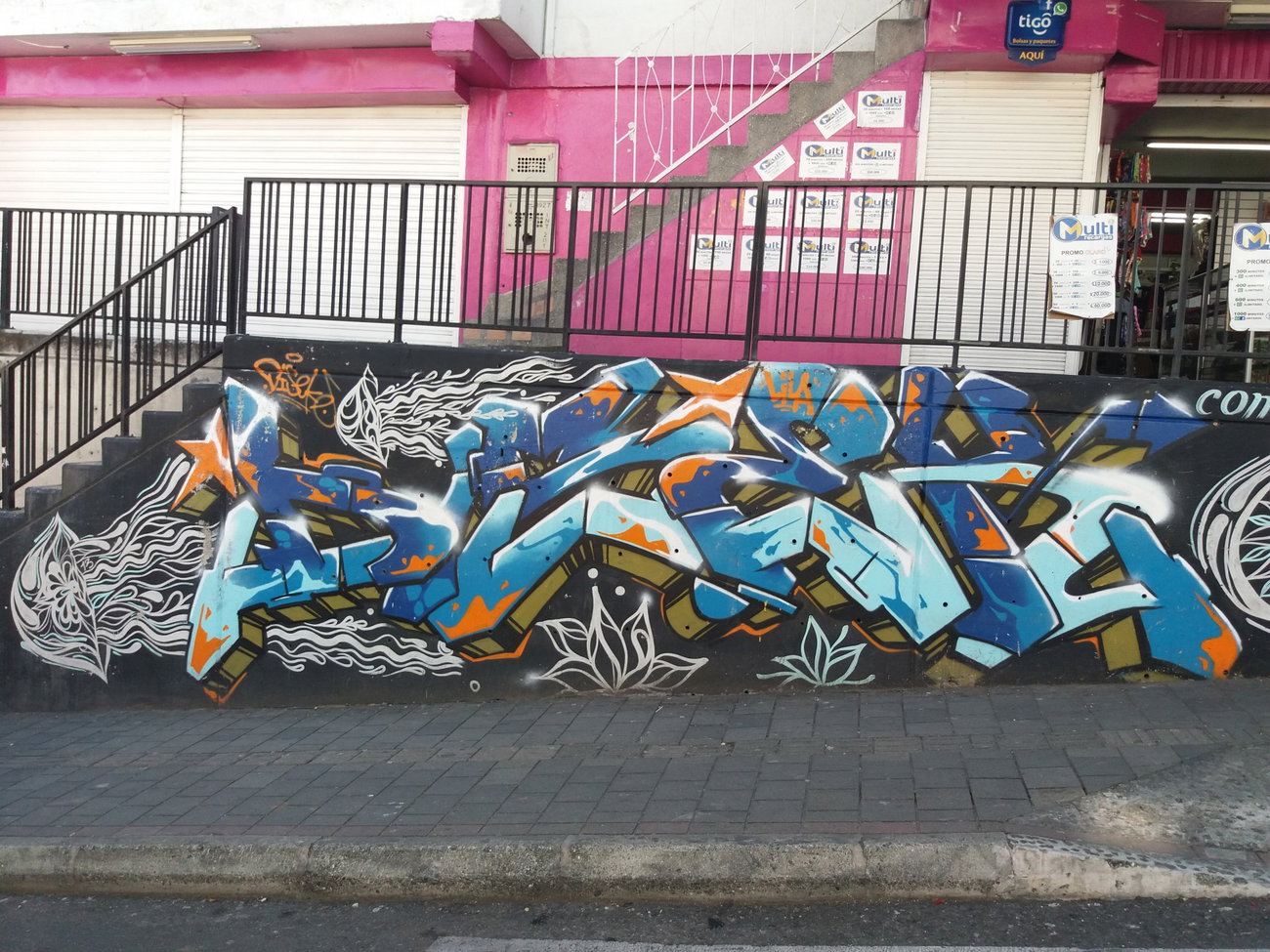 Graffiti Wall - Photo by Kindred