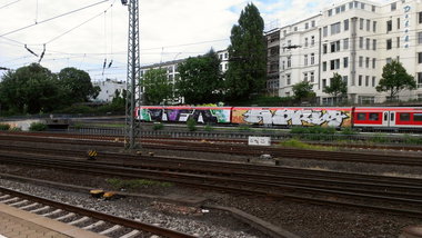 Graffiti Train in Hamburg - Photo by Kingzstyle - IFA, Apris