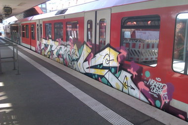 Graffiti Train in Hamburg - Photo by Kingzstyle - Teck