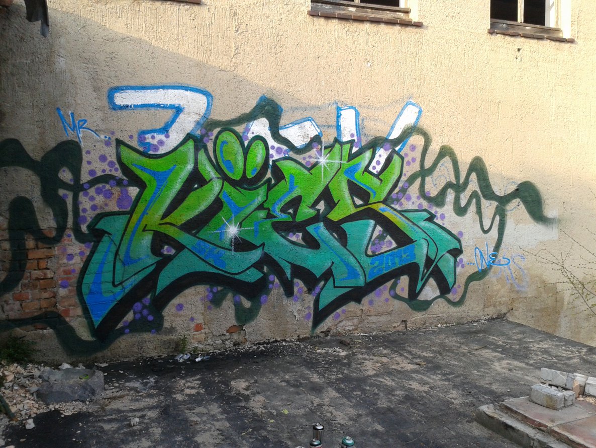 Graffiti Wall - Photo by KlauS - kies, halle, saale (2013)