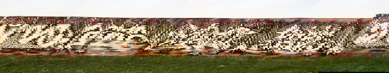 Graffiti Wall - Photo by KlausKinski - deniro, poster, shizo (2015)