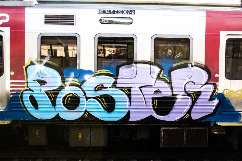 Graffiti Train in Lissabon - Photo by KlausKinski - Poster (2013)