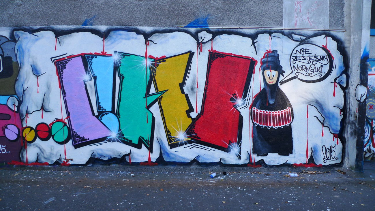 Graffiti Wall - Photo by Klimat - CikeR