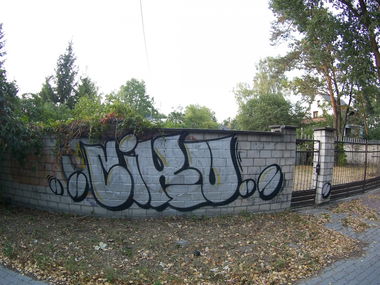 Graffiti Bombing - Photo by Klimat - Ciker