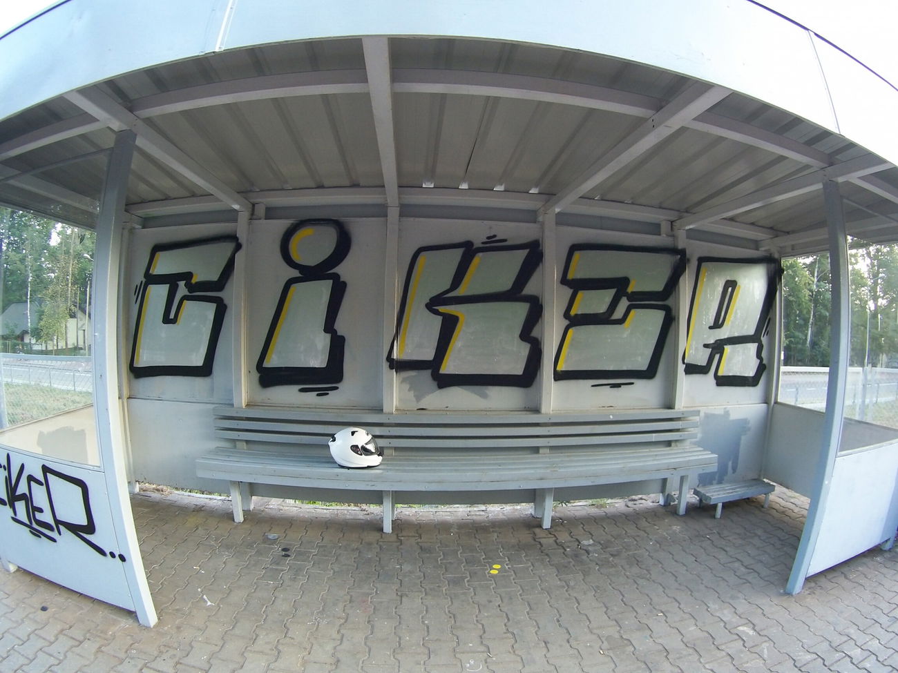 Graffiti Bombing - Photo by Klimat - Ciker