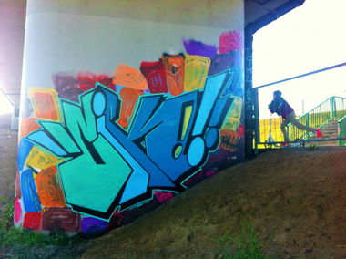 Graffiti Bombing - Photo by Klimat - CikU