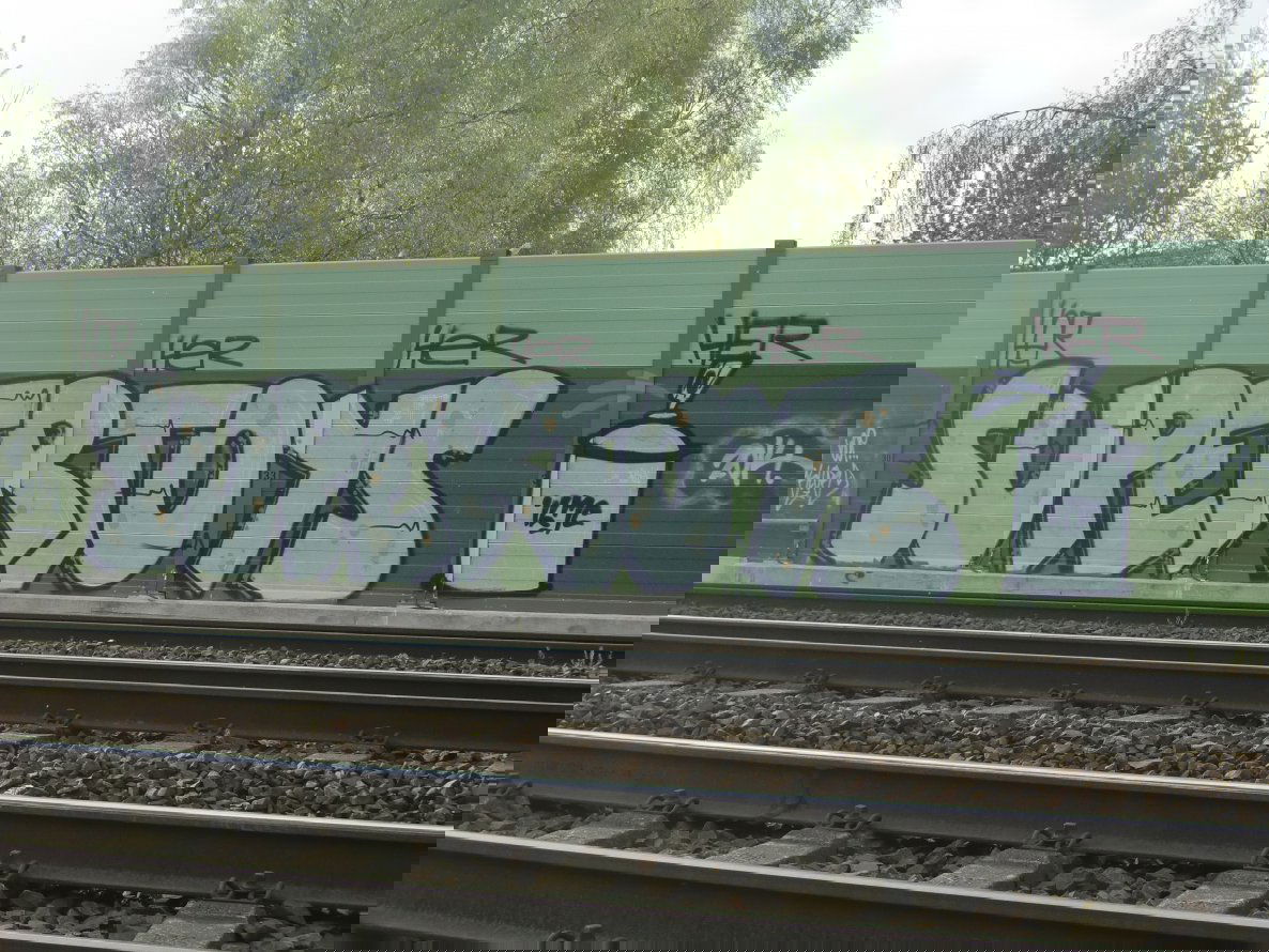 Graffiti Bombing - Photo by Knastbruder - Supertoys, ilmc, Klor (2014)