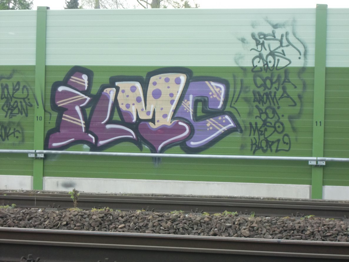 Graffiti Bombing - Photo by Knastbruder - Supertoys, ilmc, Klor (2014)