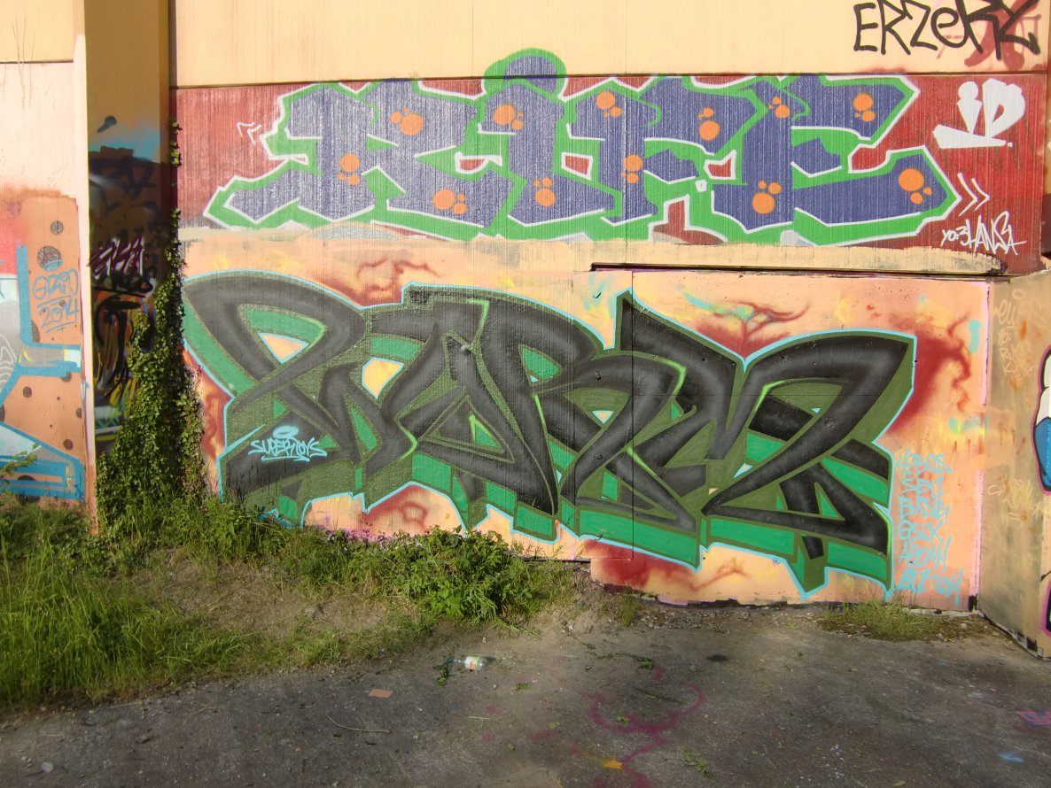 Graffiti Wall - Photo by Knastbruder - Worm, Supertoys, ilmc (2014)