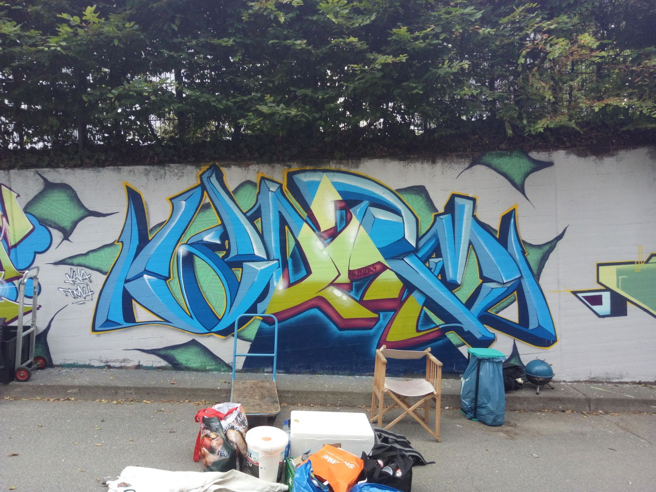 Graffiti Wall - Photo by Knastbruder - worm, hand, mr (2019)