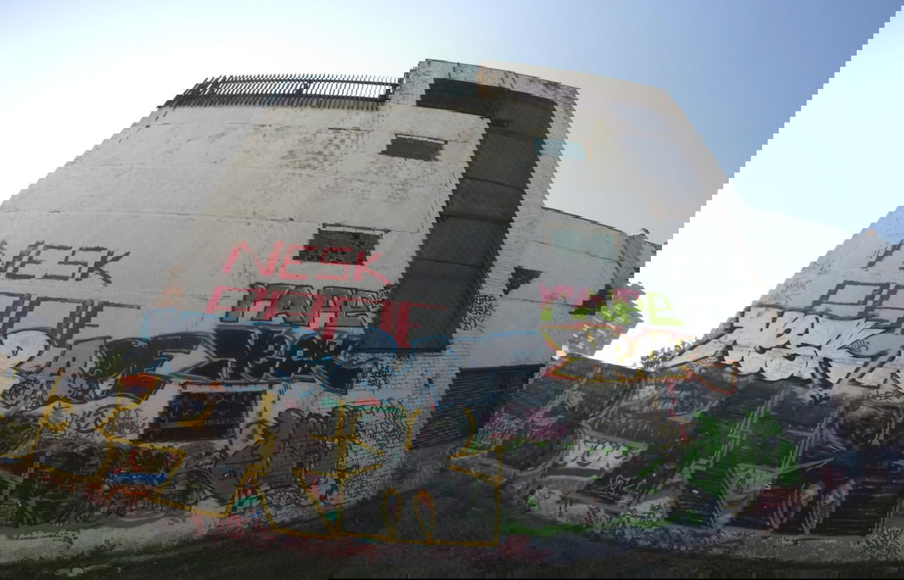 Graffiti Wall - Photo by Kolyanes