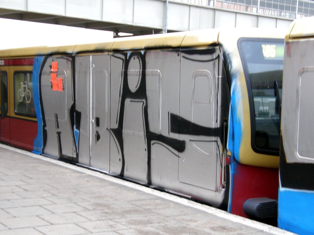 Graffiti Train - Photo by Kolybri - abis