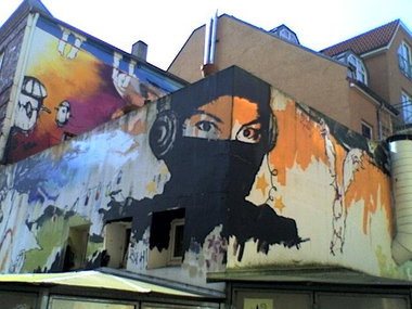 Graffiti Wall - Photo by Kolybri