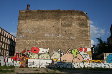 Graffiti Wall - Photo by Kolybri