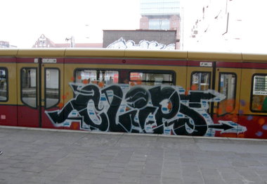 Graffiti Train - Photo by Kolybri