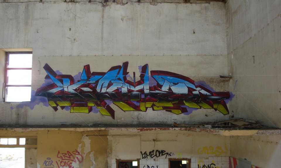 Graffiti Wall in Athens - Photo by Komet1 - komet (2013)