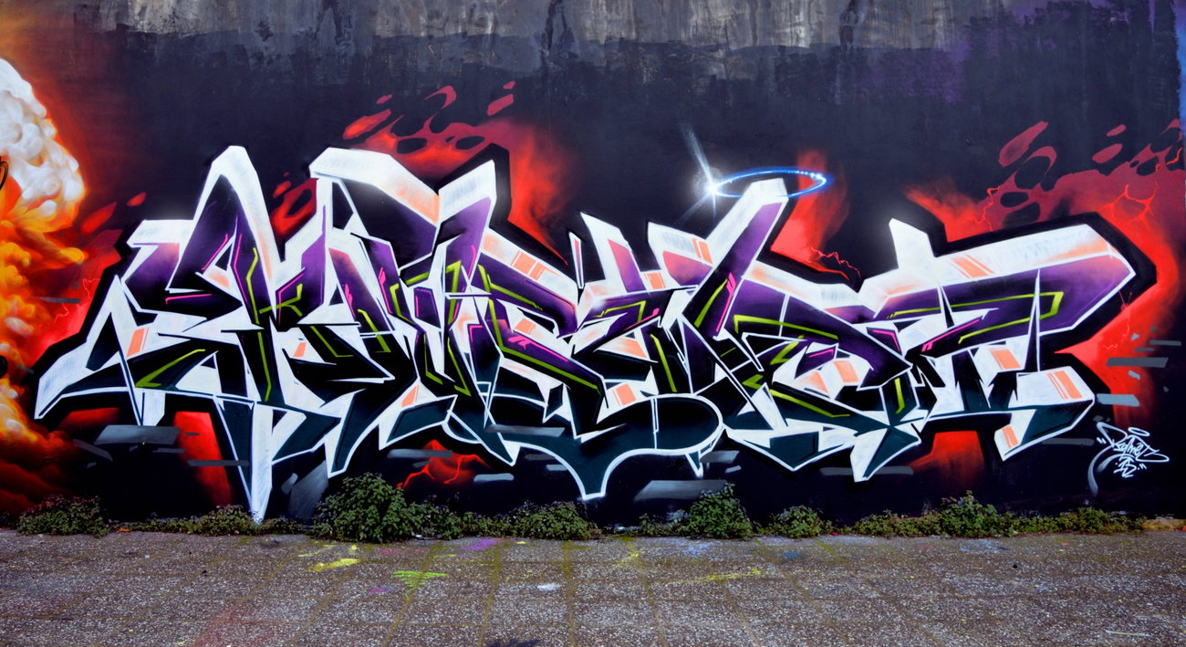 Graffiti Wall in Athens - Photo by Komet1 - Komet1 (2015)