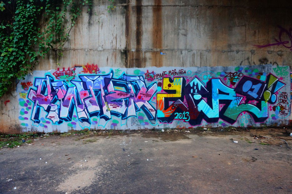 Graffiti Wall in Buon Ma Thuot - Photo by Kong (2013)