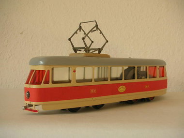 Graffiti Train - Photo by Kontrast