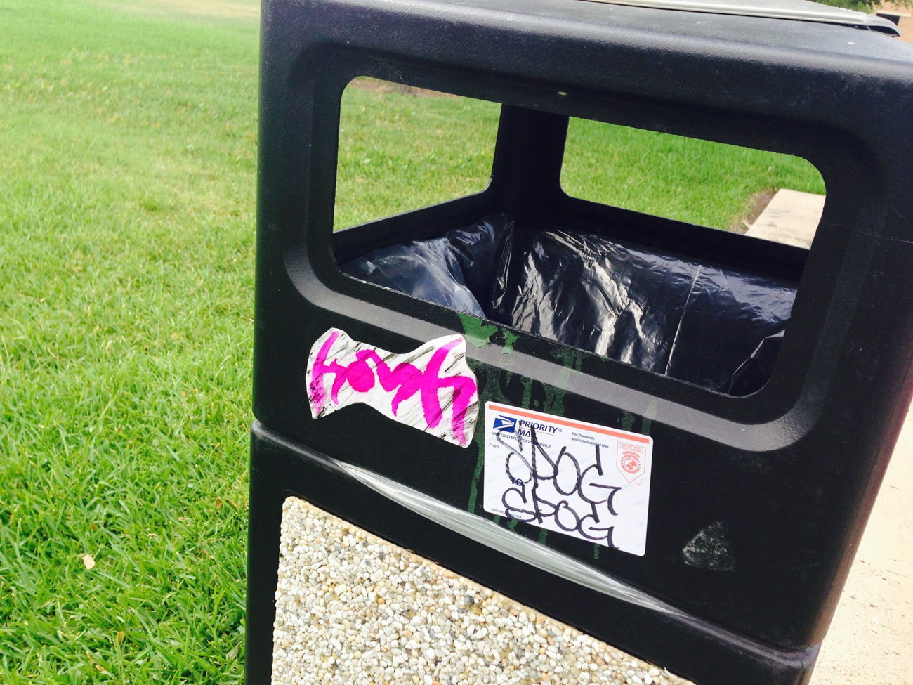 Graffiti Street Art - Photo by Kosh101 - Slaps (2014)