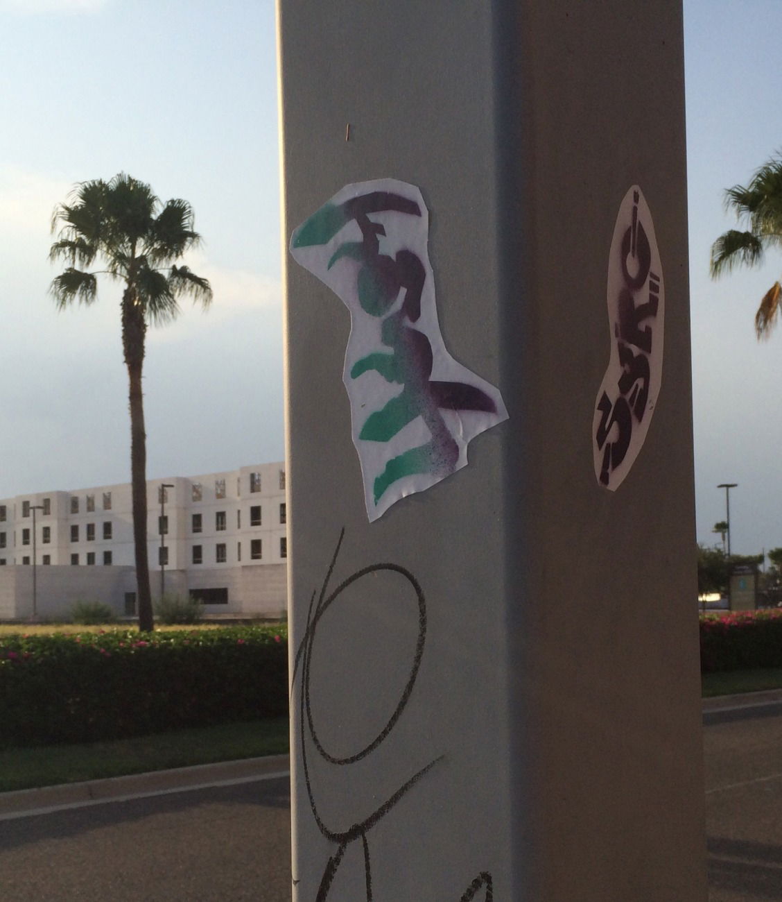 Graffiti Bombing - Photo by Kosh101 - Slaps (2015)