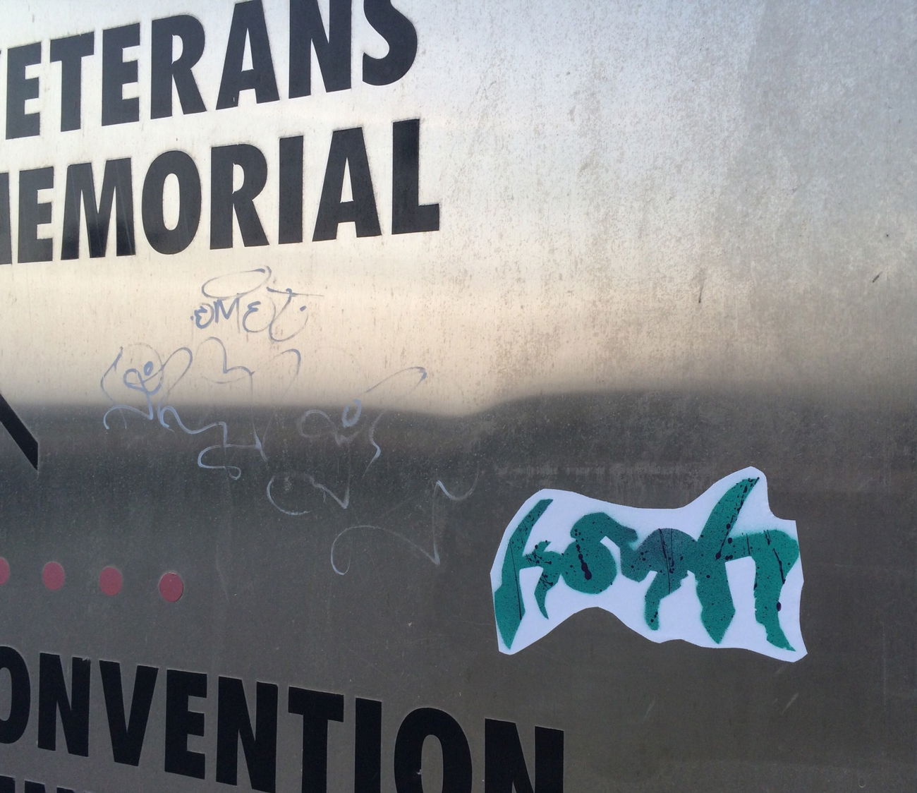 Graffiti Bombing - Photo by Kosh101 - Slaps (2015)