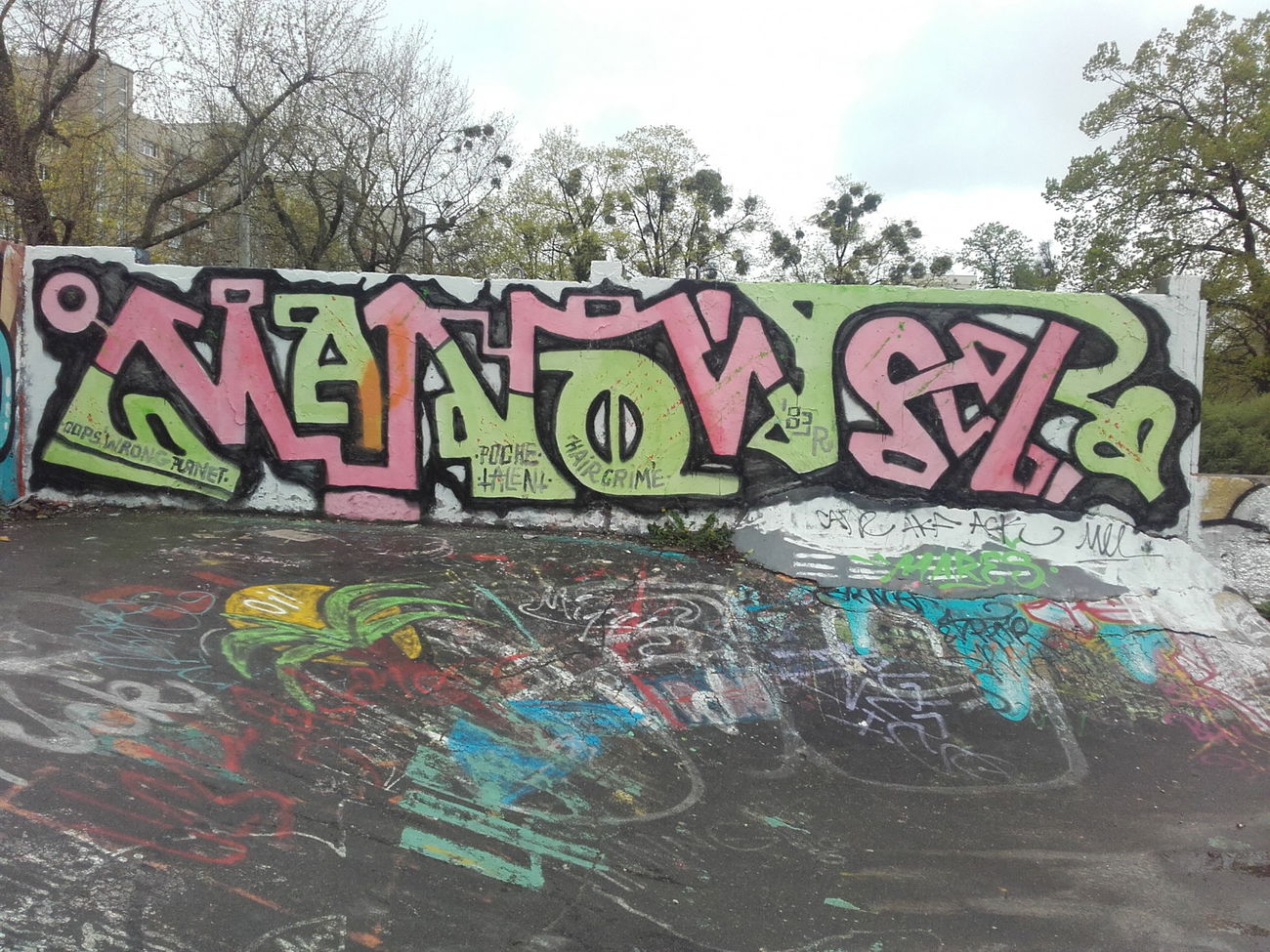 Graffiti Wall - Photo by Krakl - Poche, Talent, Fötenmob (2016)