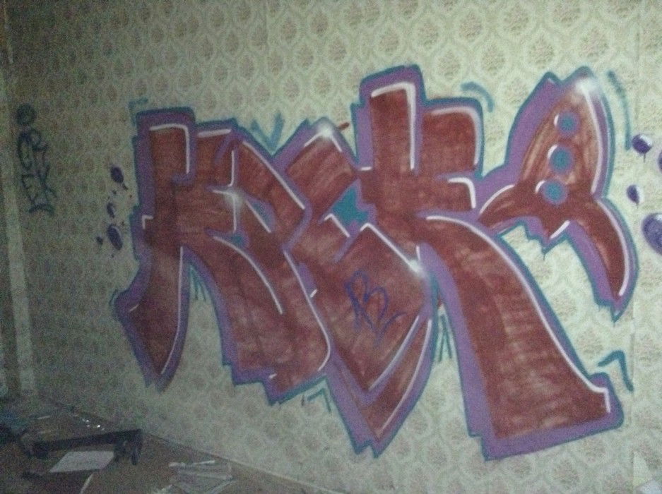 Graffiti Bombing - Photo by Kreque