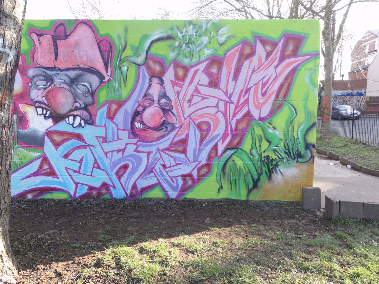 Graffiti Wall in Nottingham - Photo by Kreshone - bew, gsm (2011)