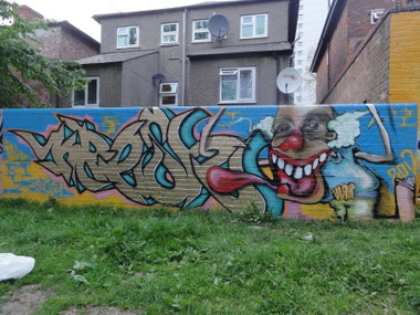 Graffiti Wall - Photo by Kreshone - bew, gsm (2012)