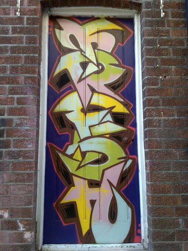 Graffiti Wall in Nottingham - Photo by Kreshone - bew, gsm (2010)