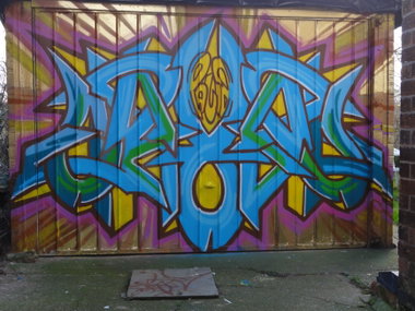 Graffiti Wall - Photo by Kreshone - bew, gsm (2012)
