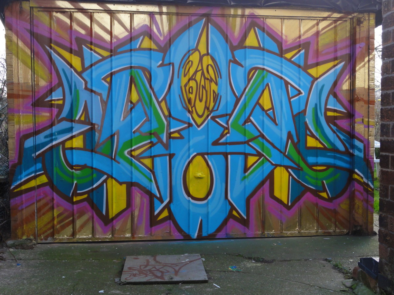 Graffiti Wall - Photo by Kreshone - bew, gsm (2012)