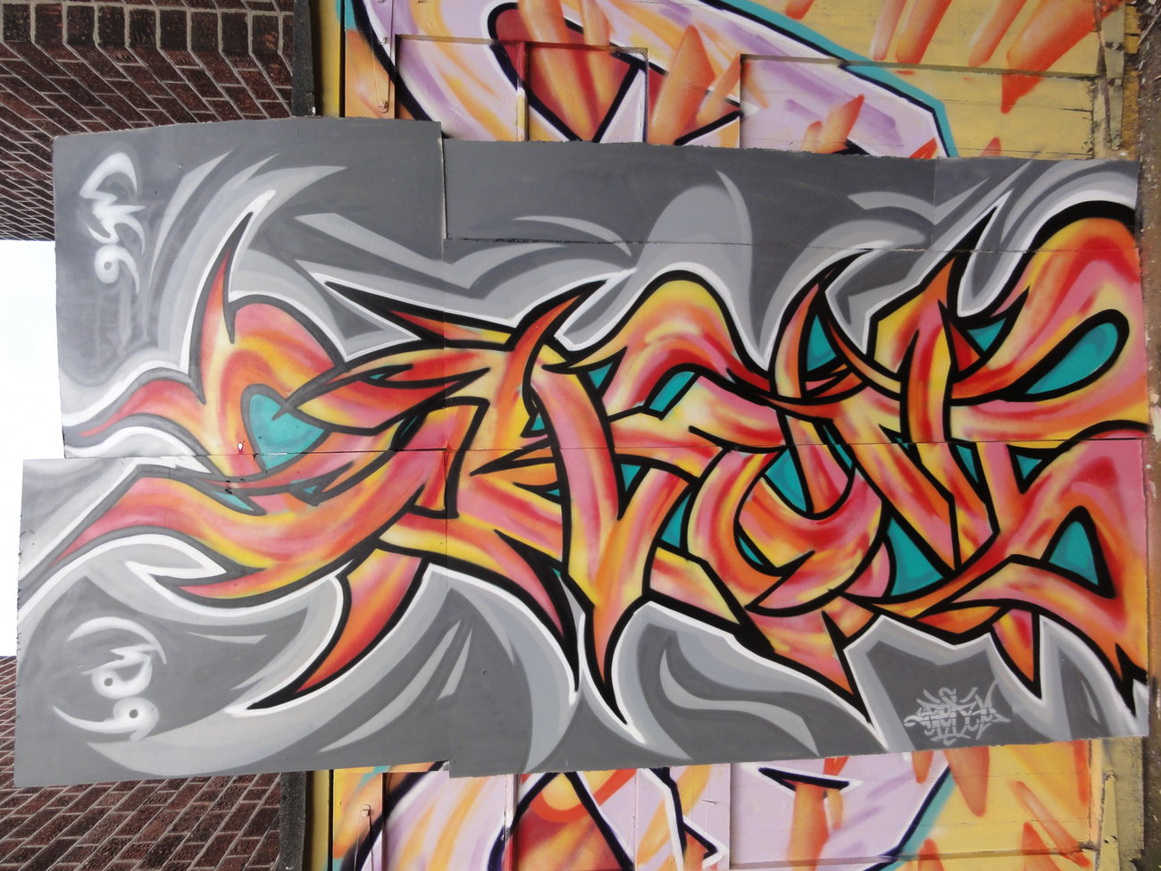 Graffiti Wall - Photo by Kreshone - bew, gsm (2012)