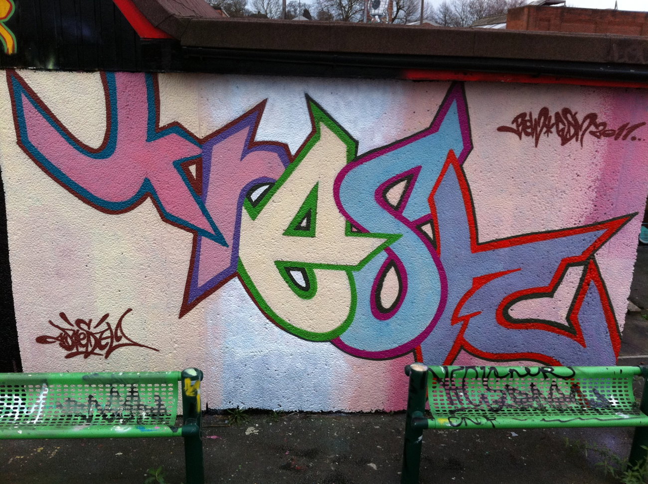 Graffiti Wall - Photo by Kreshone - bew, gsm (2011)