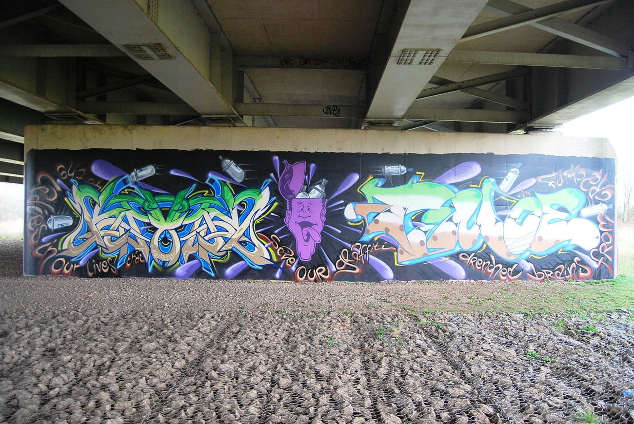 Graffiti Wall - Photo by Kreshone - bew, gsm (2015)