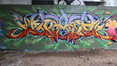 Graffiti Wall in Nottingham - Photo by Kreshone - bew, gsm (2014)