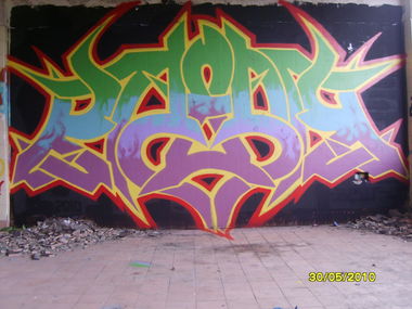 Graffiti Wall in Nottingham - Photo by Kreshone - bew, gsm (2010)