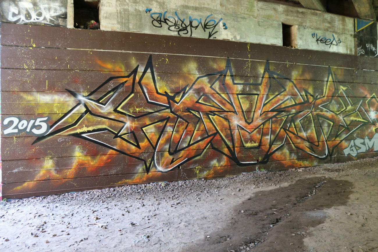 Graffiti Wall in Nottingham - Photo by Kreshone - bew, gsm (2015)