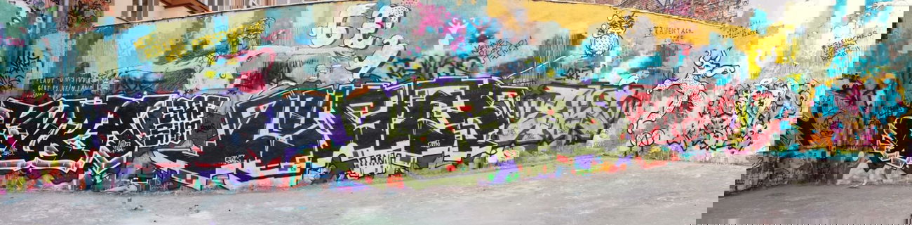 Graffiti Wall - Photo by Kriso - emra, luger, srf