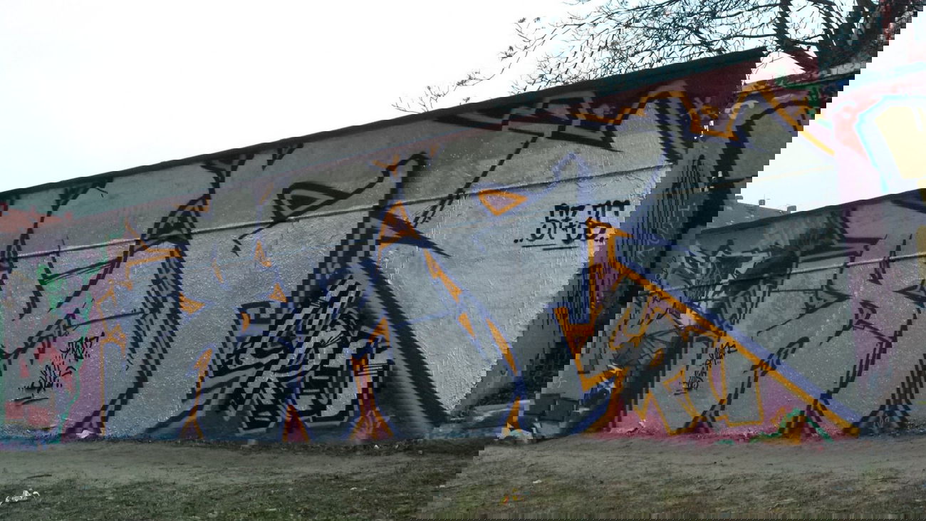 Graffiti Wall - Photo by Kriso - srf