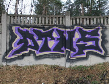 Graffiti Wall - Photo by Krizis_Dtns - Dtns (2013)
