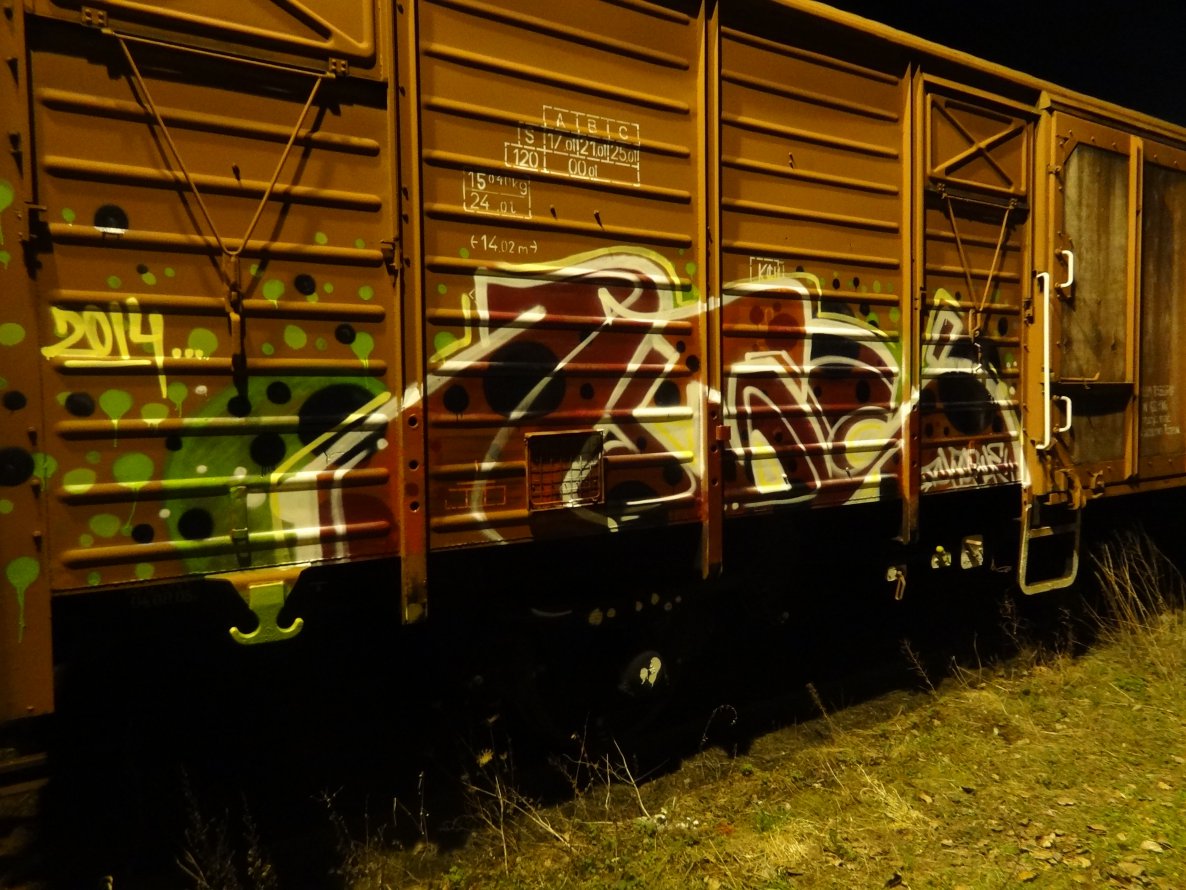 Graffiti Train - Photo by Ktos83