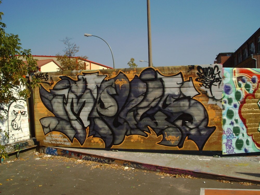 Graffiti Wall in Berlin - Photo by Ktown - Impuls, Kes (2005)