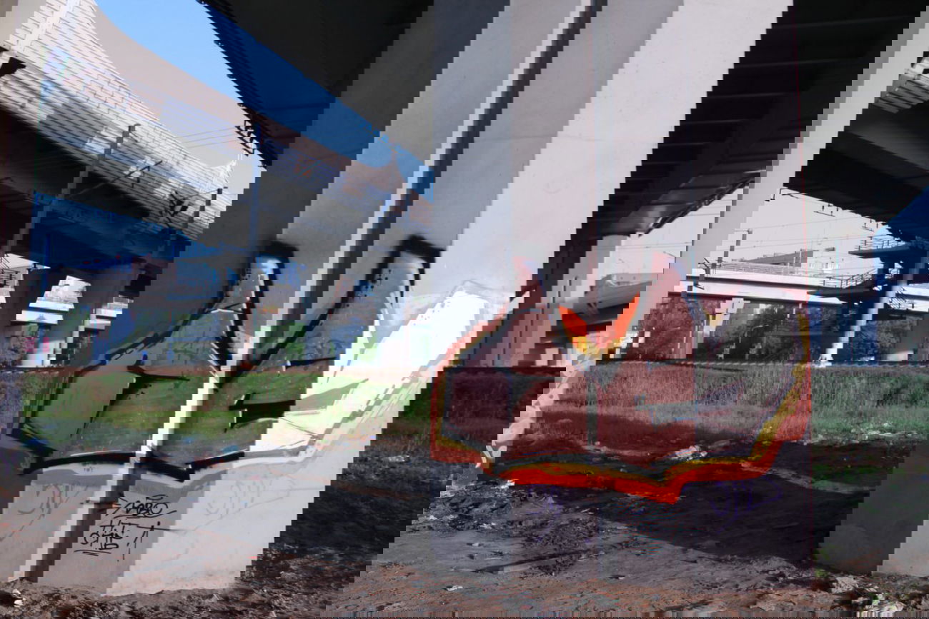 Graffiti Bombing - Photo by LAVEGANG