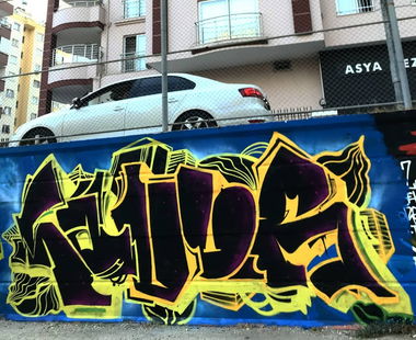 Graffiti Wall - Photo by LAVUR - graffiti, flame, montana (2020)