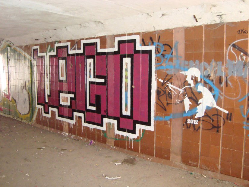 Graffiti Wall in Lviv - Photo by LEGO (2012)