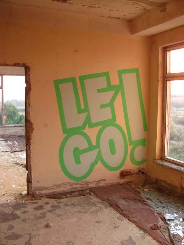 Graffiti Wall - Photo by LEGO (2013)